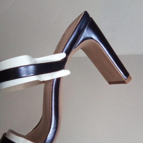 Avery Women's Two Strap High Heel Sandals, Sz.5, Metallic Blue - Picture 11 of 11